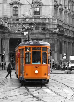 Фотообои старый трамвай на улице Милана